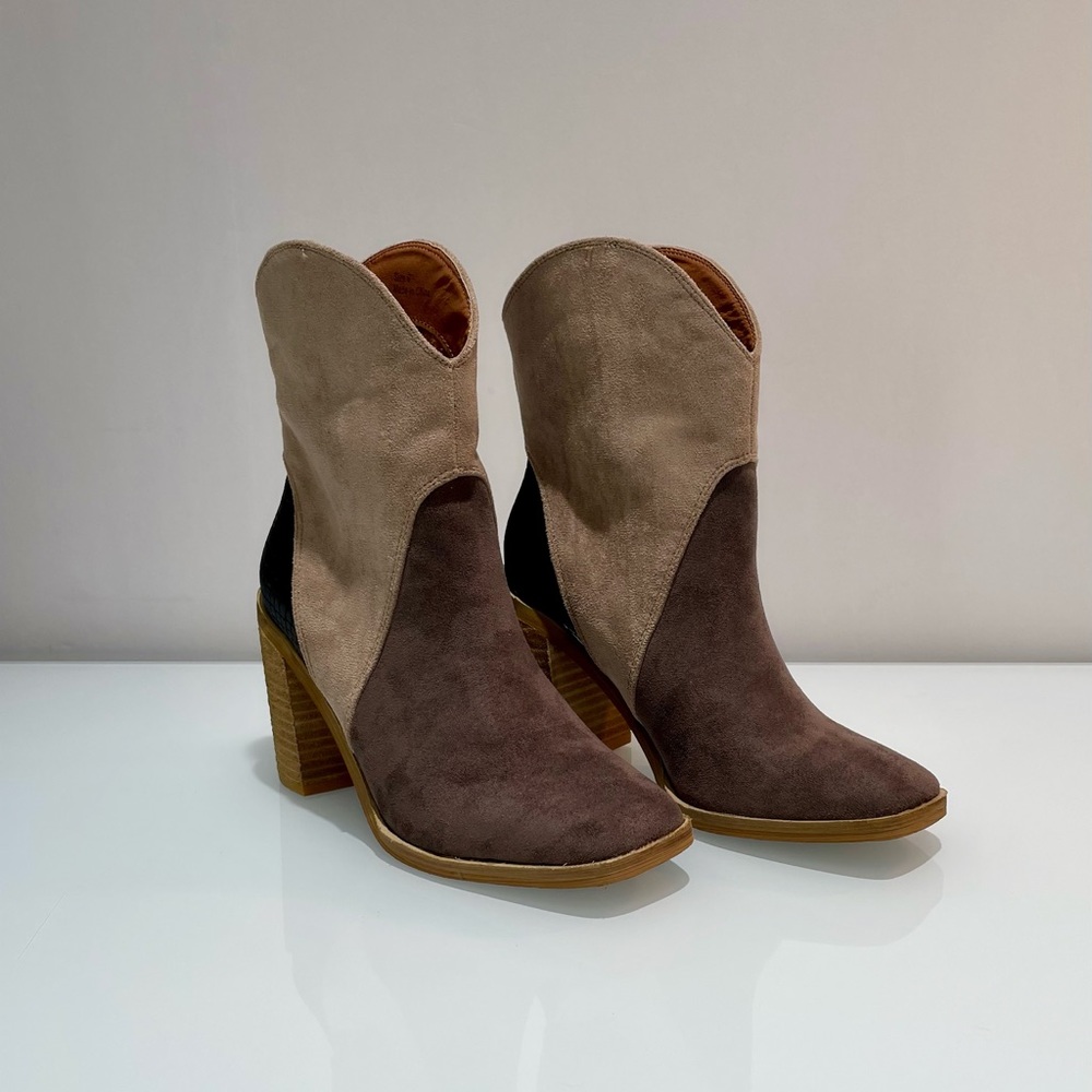 Ava Color Block Tri-Tone Bootie - Picture 4 of 13